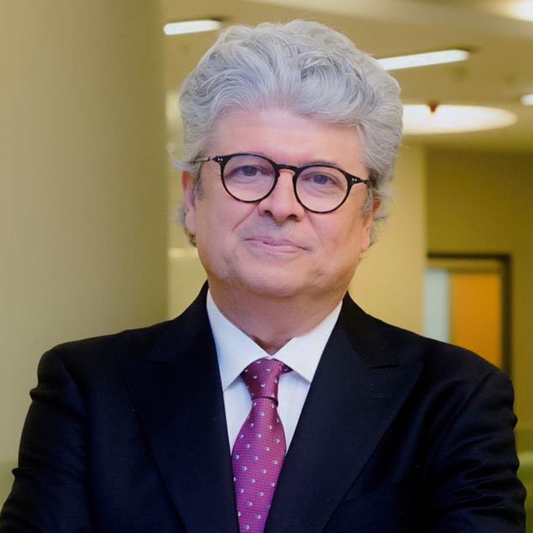 Prof. Dr. Faruk Buyru - Kadın Hastalıkları, Doğum ve Tüp Bebek Uzmanı